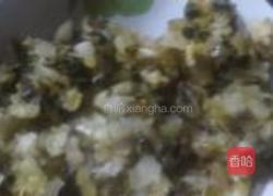 翻炒酸菜的做法图解1