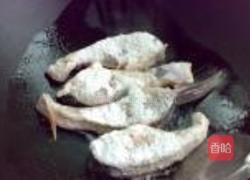 紫苏叶煎焗大海鲩的做法图解7