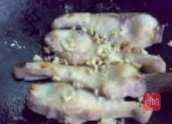 紫苏叶煎焗大海鲩的做法图解9