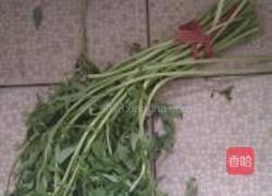 藜蒿炒香肠的做法图解1