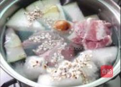 冬瓜薏米猪骨汤的做法图解3