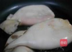 浇汁鱿鱼的做法图解3