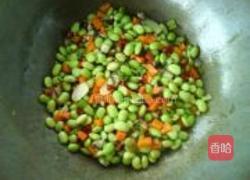 毛豆炒香菇肉丁的做法图解8