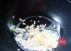 蒜香大虾包菜的做法图解6