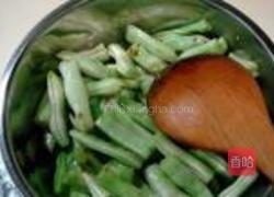 京酱焖白扁豆的做法图解3