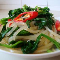 菠菜拌粉条的做法[图]