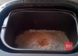 香肠香干披萨的做法图解1