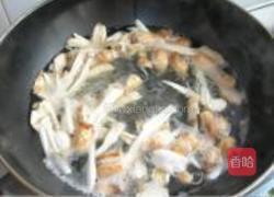 五花黄豆芽菜的做法图解3