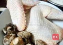 冬菇焖鸡的做法图解1