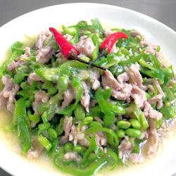 青椒毛豆炒肉丝的做法[图]