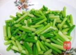 蒜台炒肉的做法图解2