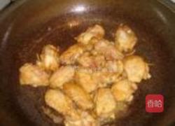 干煸鸡块的做法图解3