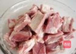 糖醋排骨的做法图解1
