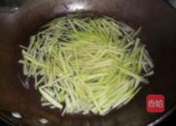 爽脆炝拌双丝的做法图解2