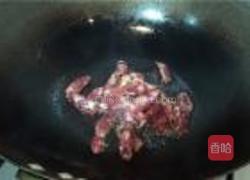 腊肠炒双蔬的做法图解2