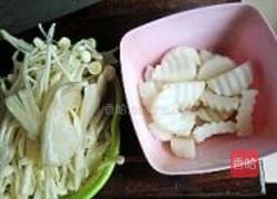 萝卜菌菇排骨煲的做法图解8