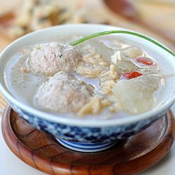 蛤蜊冬瓜肉丸汤的做法[图]