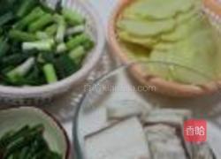 土豆回锅肉的做法图解1