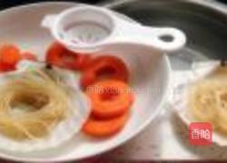 蒜蓉粉丝蒸扇贝的做法图解2