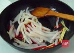 辣椒鱿鱼丝的做法图解3