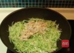 萝卜丝炒虾皮的做法图解5