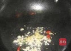 洋扁豆炒酱瓜的做法图解4