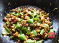 辣子鸡丁的做法图解15