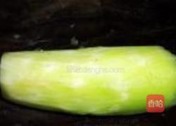 花生拌莴笋丝的做法图解1