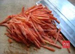 凉拌干豆皮红萝卜的做法图解3