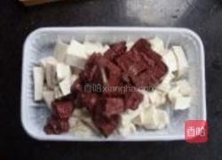 红白豆腐溜草菇的做法图解3