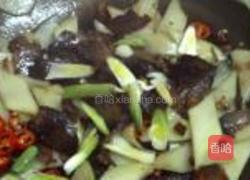 菜头炒腊肉的做法图解7
