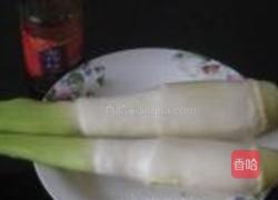 红油茭白的做法图解1