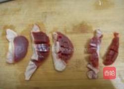 西芹炒鸡杂&鸡肫的做法图解2