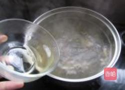 苡米百合猪骨汤的做法图解6