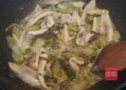 酸菜焖米鱼胶的做法图解6