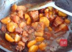 土豆红烧肉的做法图解5