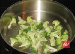 西兰花蛤蜊粥的做法图解3