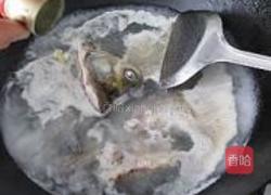 鱼头鱼尾豆腐汤的做法图解3