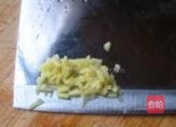 孜然黄瓜水面筋的做法图解2