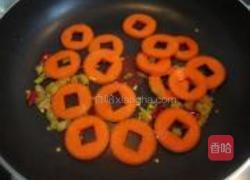 双椒包菜的做法图解7