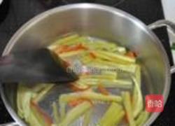 尖椒炒鸡胗的做法图解2