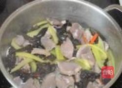 尖椒炒鸡胗的做法图解4