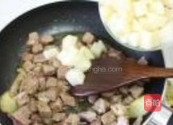 番茄红烩牛肉咖喱饭的做法图解5