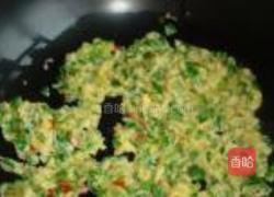 青红辣椒鸡蛋花的做法图解7