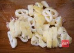 美容汤花胶炖鸡的做法图解10