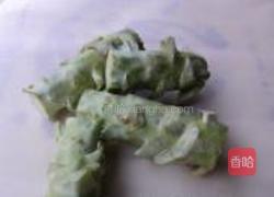 金针菇拌西兰花茎的做法图解1