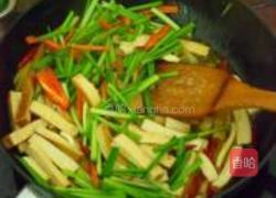 韭菜炒香干的做法图解5