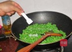 蚬肉炒豆角的做法图解6