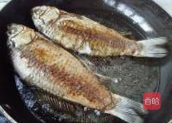 酱焖鲫鱼的做法图解2