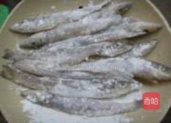 椒盐沙丁鱼的做法图解2